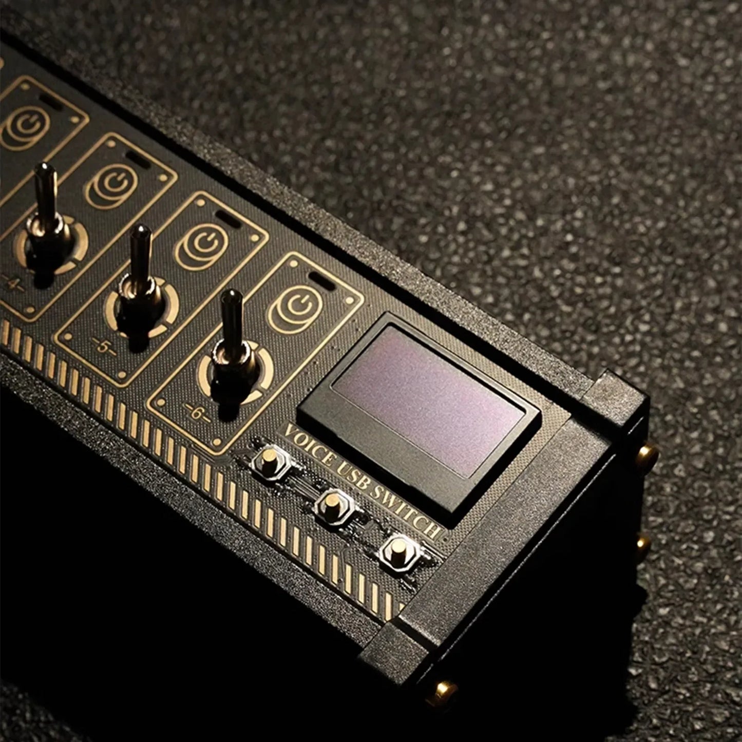 Cyberpunk NK5 USB switch hub with independent twist control, USB & Type-C input, and retro-futuristic cyberpunk design for gaming and workstations.